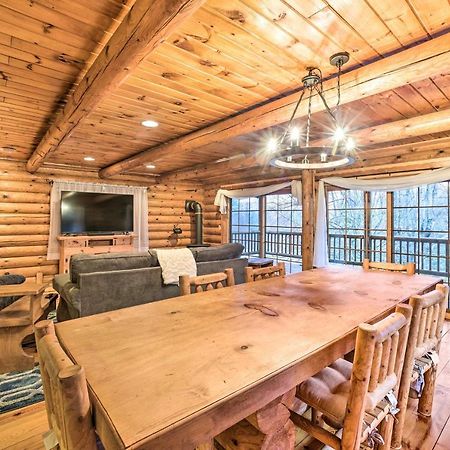 Spacious Cabin With Decks Near Saratoga Springs Middle Grove エクステリア 写真
